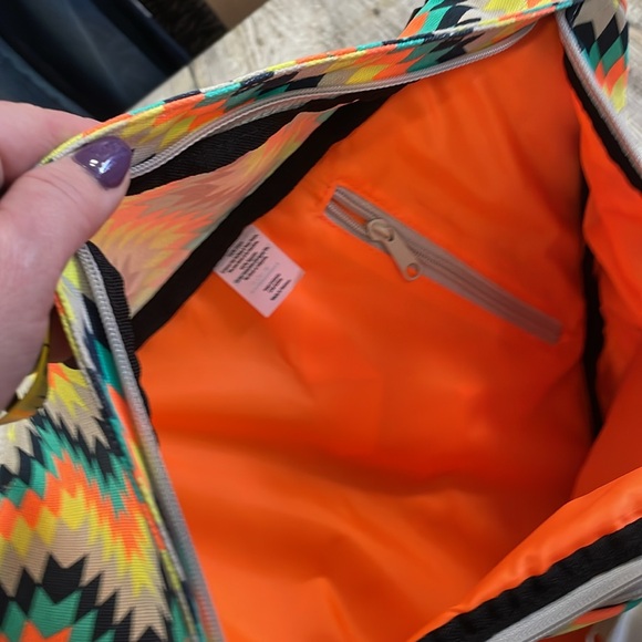 NWOT Kavu Crossbody Bag - Picture 5 of 6